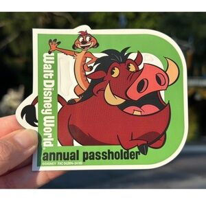DISNEY Passholder Magnet featuring Timon and Pumbaa